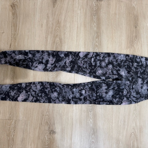 Lululemon align legging, size 2 - Picture 2 of 2